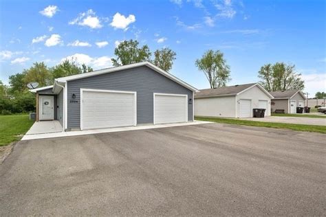 Homes For Rent Garage .